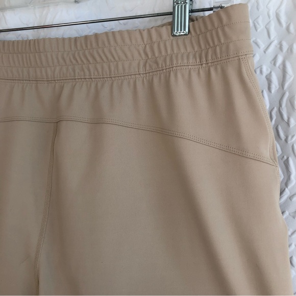 Aritzia The Group Babaton Weekender Pant High Waisted Joggers Neutral Tone Pants - Picture 8 of 13
